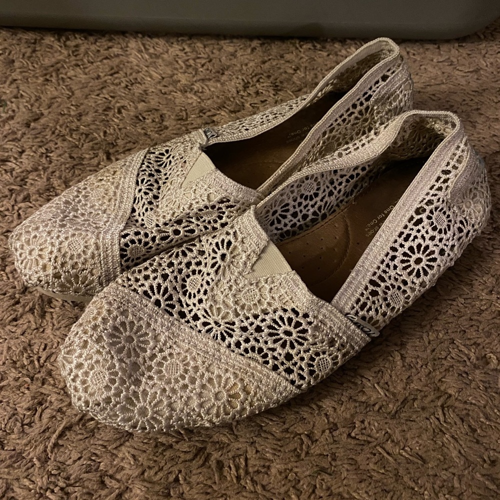 Lace Toms